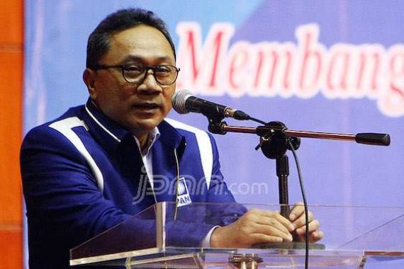 Di Kantor PKS, Zulkifli Hasan Bicara soal PAN-PDIP dan Isu Reshuffle - JPNN.COM