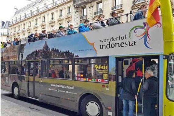 Wow, 16 Bus di Paris Dibranding Wonderful Indonesia - JPNN.COM