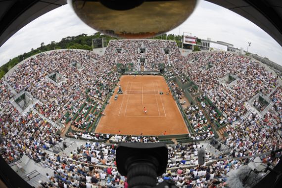 Tembus Babak Kedua, Nadal Jaga Peluang Raih Gelar ke-10 di Roland Garros - JPNN.COM