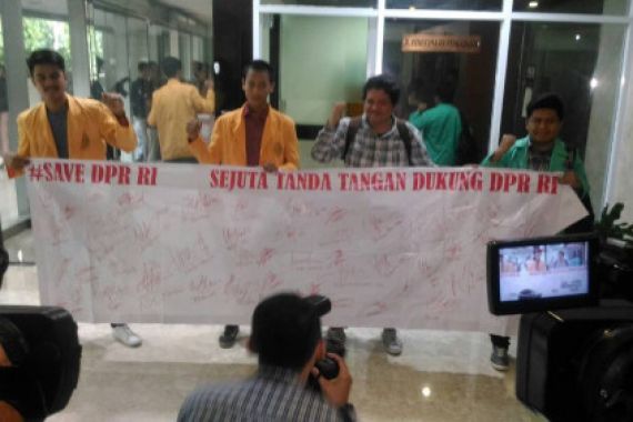 Mahasiswa Desak MKD Laporkan Andi Narogong ke Bareskrim Polri - JPNN.COM