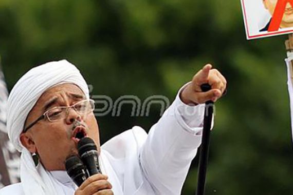 Sebelum Bubar, Massa Kirimkan Al Fatihah untuk Habib Rizieq - JPNN.COM