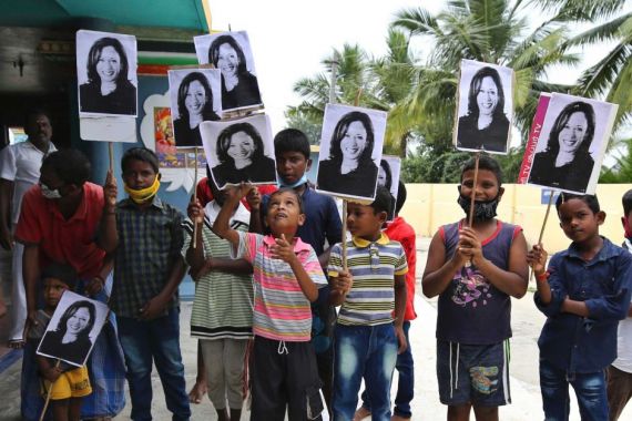 Kampung Halaman Kamala Harris di India Rayakan Kemenangannya Sebagai Wapres AS - JPNN.COM