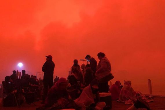 Kebakaran Hutan Menggila, Warga Australia: Seperti Dunia Akan Kiamat - JPNN.COM