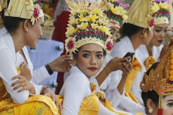 Menuntut Kesetaraan Gender di Kamus Besar Bahasa Indonesia, Kenapa Perempuan Negatif Sekali? - JPNN.COM