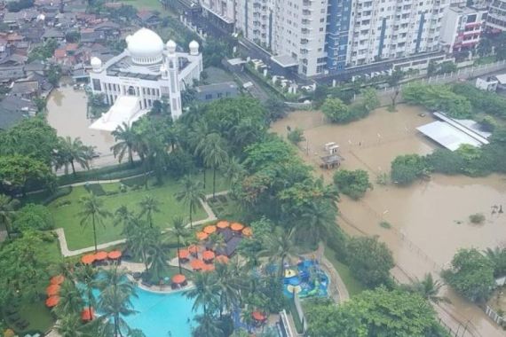 Puluhan Korban Jiwa Tewas Akibat Banjir Jabodetabek - JPNN.COM
