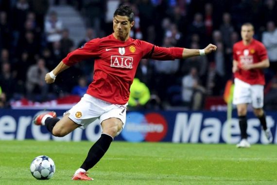 Kapan Cristiano Ronaldo Melakoni Debut Bersama Manchester United? - JPNN.COM