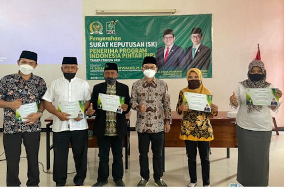 Cak Udin Memfasilitasi 23 Ribu Pelajar di Malang Raya Dapat PIP - JPNN.COM