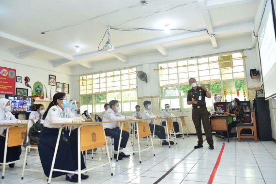 Masih Sedikit Wali Murid Memberi Izin, PTM di Surabaya Belum Bisa Terlaksana - JPNN.COM
