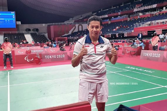 Pukul Wakil Thailand, Fredy Setiawan Pastikan Tempat di Semifinal Paralimpiade Tokyo - JPNN.COM