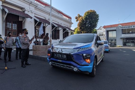Polrestabes Surabaya Mengerahkan 2 Mobil Masker Keliling ke Lokasi Rawan Penularan Covid-19 - JPNN.COM