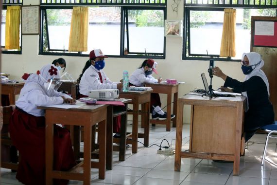 DPR Dukung Asesmen Nasional 2021 Tetap Berlangsung di Tengah Pandemi, Ini Alasannya - JPNN.COM