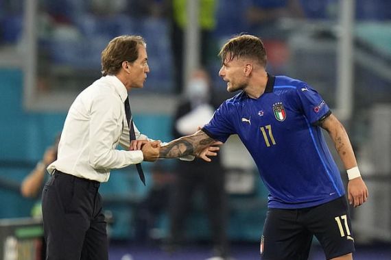 Ciro Immobile Mandul di Timnas Italia, Roberto Mancini Pasang Badan - JPNN.COM