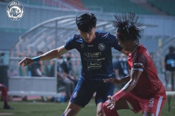 PSM Makassar vs Arema FC: Hasil Imbang dan Kartu Merah Mewarnai Jalannya Laga - JPNN.COM