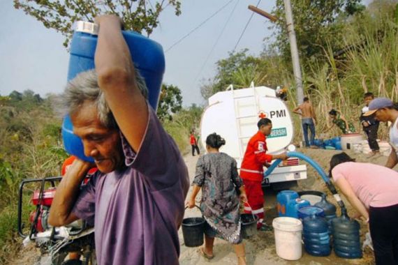 Kekeringan di Bantul Meluas, PMI Gandeng Tagana Percepat Droping Air Bersih - JPNN.COM