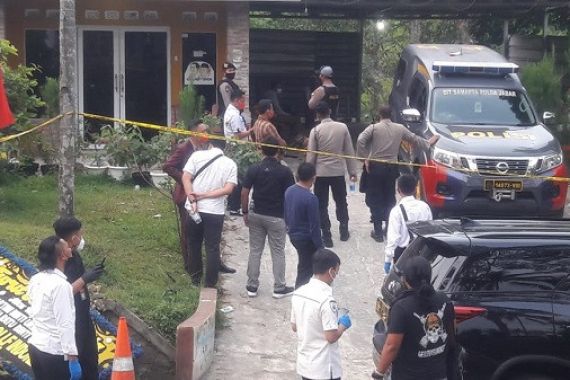 Pembunuhan Ibu dan Anak di Subang, Gelagat Aneh Suami Korban - JPNN.COM