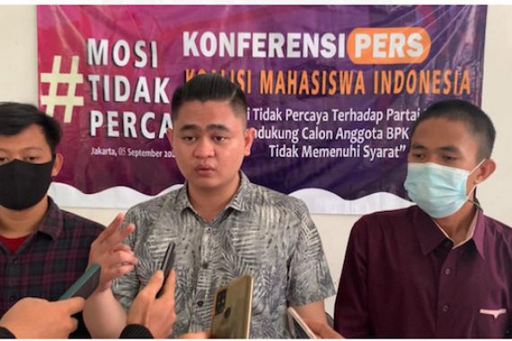 Mahasiswa Serukan Mosi Tidak Percaya Kepada Parpol Pendukung Calon Anggota BPK Bermasalah - JPNN.COM