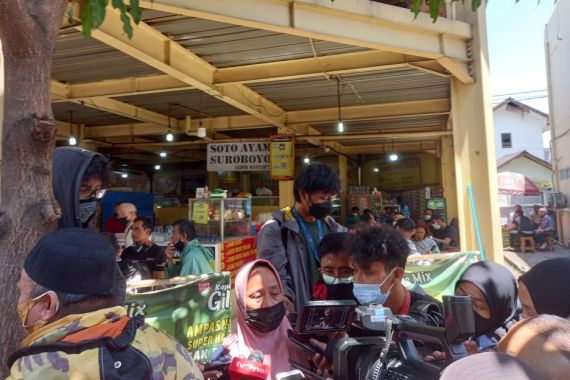 Tragedi Lapas Tangerang: Upik Bercerita tentang Pertemuan Terakhir, Berderai Air Mata - JPNN.COM