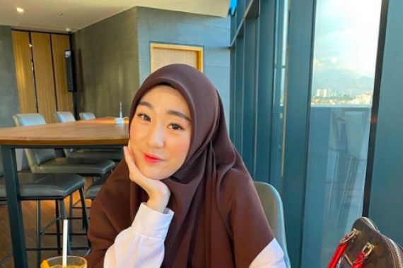 Konon Pindah Agama Setelah Bercerai, Larissa Chou Beri Penjelasan - JPNN.COM