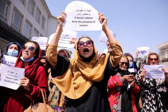 Perempuan Afghanistan Menanti Jawaban: Taliban Kelompok Kesatria atau Gerombolan Pria Gombal? - JPNN.COM