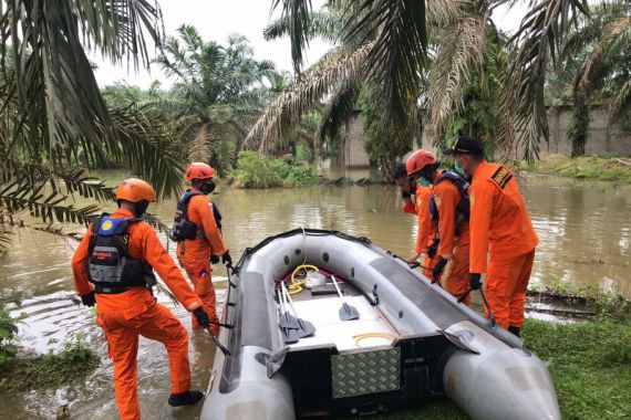 Santri Tenggelam di Sungai Semayo, Basarnas Jambi Terjunkan Tim SAR Bungo - JPNN.COM