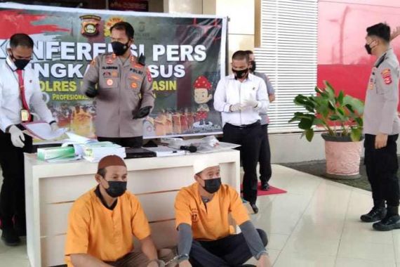 Berkas Perkara Dilimpahkan ke Kejari, Dua Kades Ini Segera Duduk di Kursi Pesakitan - JPNN.COM