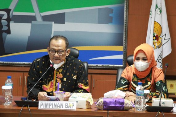 BAP DPD RI Tindaklanjuti Temuan BPK Pada Laporan Keuangan 2019 Kabupaten Waropen - JPNN.COM