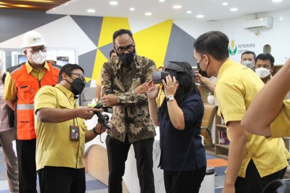 Cetak SDM Unggul, Petrokimia Gresik Meluncurkan Digital Learning Center - JPNN.COM