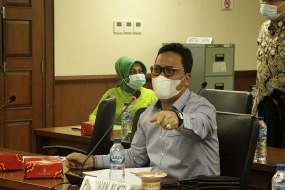 Senator Hasan Basri Kutuk Keras Kebrutalan KKB yang Tewaskan Seorang Nakes di Papua - JPNN.COM