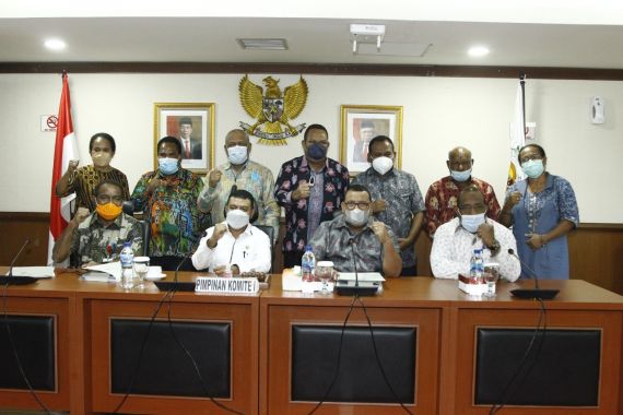Senator Filep Pastikan Komite I DPD Tindaklanjuti Masukan Materi RPP Otsus Papua - JPNN.COM