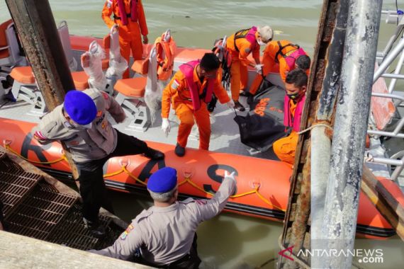 1 Korban Insiden KM Safina 2 Ditemukan dalam Keadaan Meninggal Dunia - JPNN.COM