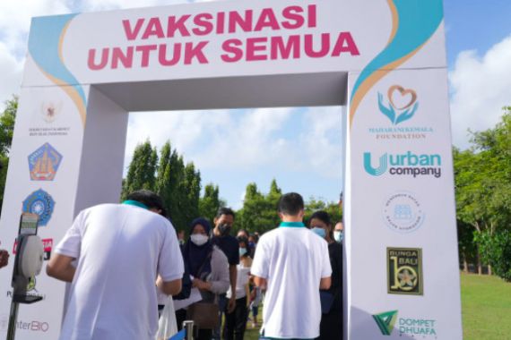 Maharani Kemala Foundation Gelar 2.000 Vaksinasi di Denpasar dan Gianyar - JPNN.COM