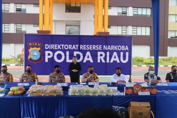 Bea Cukai dan Kepolisian Ungkap Penyelundupan 50 Kg Sabu di Wilayah Sumatera - JPNN.COM