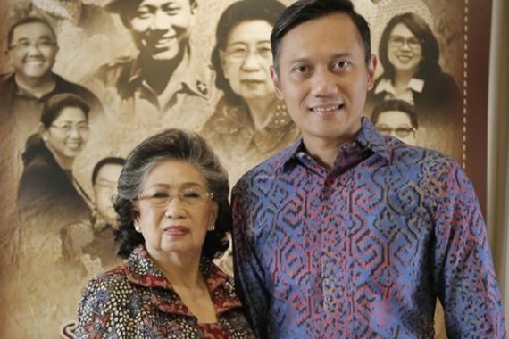 Eyang Mas AHY Wafat, Selamat Jalan 'Pamonge Jagad' Keluarga Pak SBY - JPNN.COM