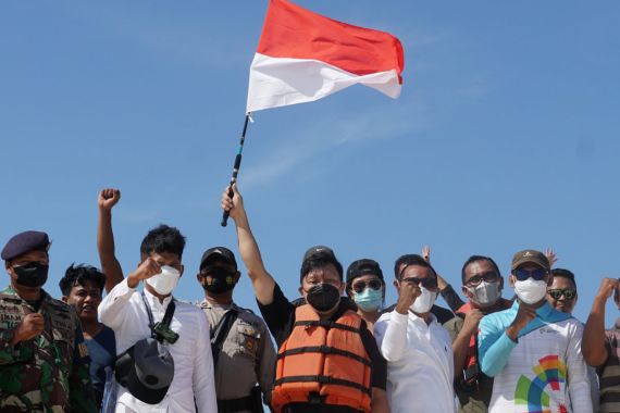 Misi Wamen Surya Tjandra Kunjungi Pulau Mengkudu dan Salura di NTT - JPNN.COM
