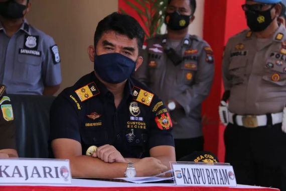 Satgas Bea Cukai-Polri Gagalkan Penyelundupan Sabu Dalam Bungkus Teh Seberat 1 Kwintal - JPNN.COM