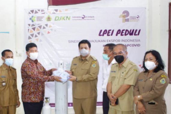 Antisipasi Kunjungan Wisman, LPEI Dukung Vaksinasi di Kawasan Pulau Samosir - JPNN.COM