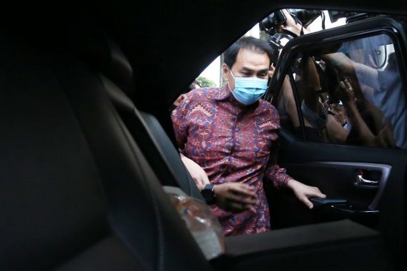 Azis Syamsuddin Ditangkap KPK, Disuruh Mandi Dulu - JPNN.COM