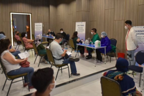 Sehat365 Gelar Vaksinasi Gotong Royong di Surabaya - JPNN.COM