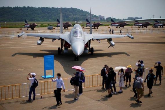 Jet Tempur Tercanggih China Bakal Unjuk Gigi di Langit Singapura - JPNN.COM