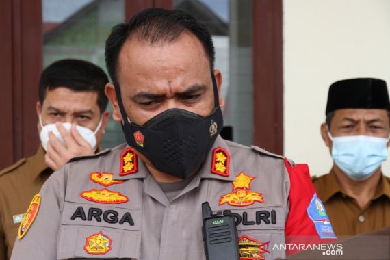 Misteri Pembunuhan Nenek Dahniar Terungkap, Polres Aceh Barat Tangkap 1 Pelaku - JPNN.COM