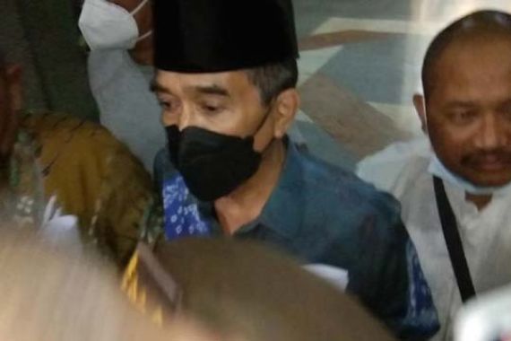 Usai Diperiksa Terkait Kasus Korupsi Masjid Sriwijaya, Akhmad Najib Langsung Ditahan - JPNN.COM