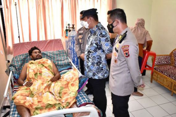 Kunjungi Korban Kejahatan KKB, Boy Rafli: Kita Ingin Papua Damai - JPNN.COM