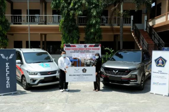Gandeng SMK Taruna Bangsa, Wuling Motors Luncurkan Program Wuling Bakti Pendidikan - JPNN.COM