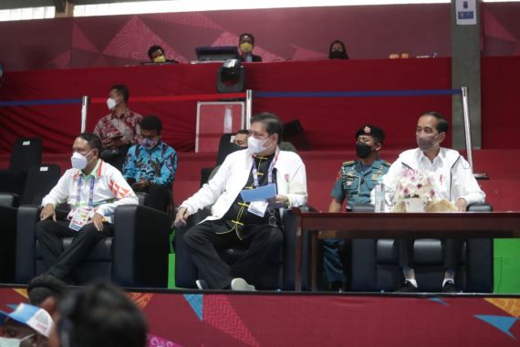 Setelah Membuka Gelaran PON XX, Presiden Jokowi Nobar Cabor Wushu di Merauke - JPNN.COM