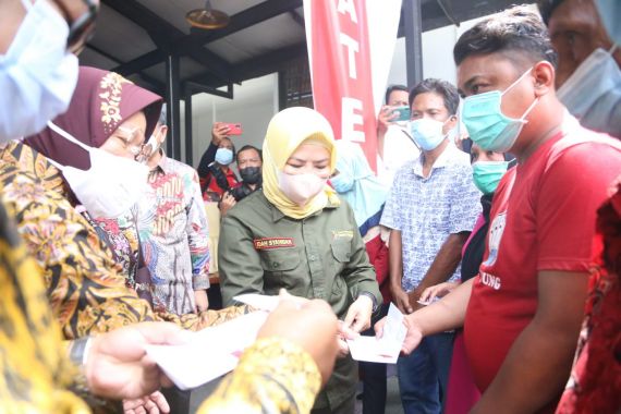 Wagub Gorontalo: Kami Perlu Bertepuk Tangan ke Ibu Menteri Risma - JPNN.COM