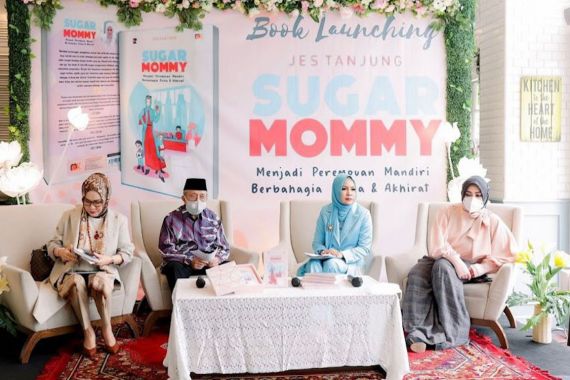 Jess Tanjung Bagikan Kisah Elly Kasim hingga Melly Goeslaw dalam Sugar Mommy - JPNN.COM