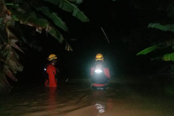 Banjir dan Longsor di Luwu, 4 Orang Hilang - JPNN.COM