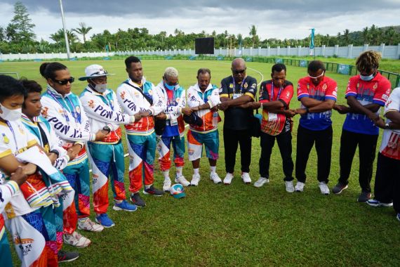 PON Papua: Pelatih Kriket Tuan Rumah Terharu Melihat Aksi Anak Asuhnya - JPNN.COM