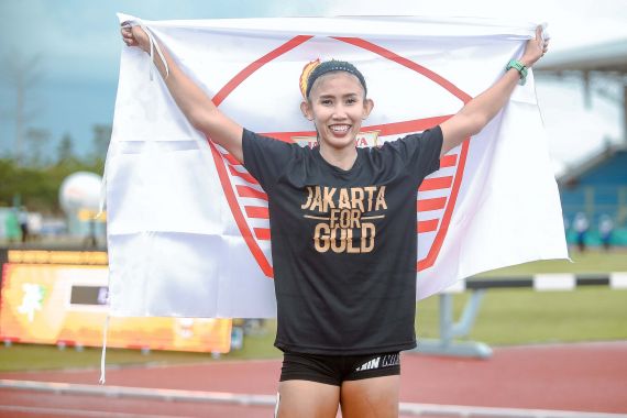 Baru Sembuh dari Cedera, Emilia Nova Berhasil Raih Medali Emas di PON XX Papua - JPNN.COM
