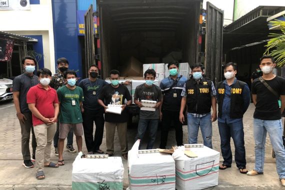Wow, Bea Cukai Amankan Truck Box Angkut Rokok Ilegal Senilai Rp 1 Miliar - JPNN.COM
